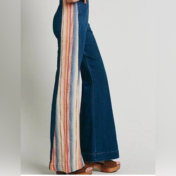 Free People SACRED VALLEY BLANKET PANTS Flare Jeans - Picture 1 of 9